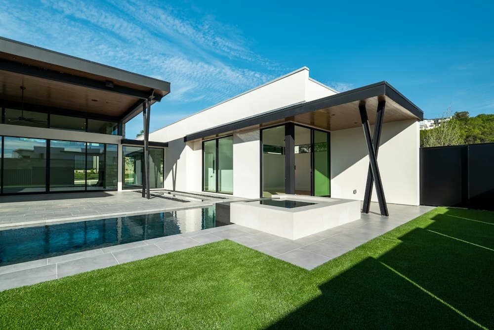 Architectural Plunge & Spa